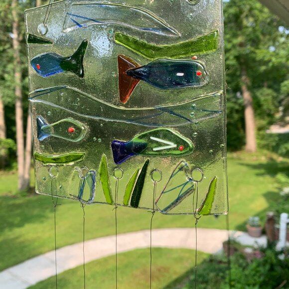 #7228 FUSED FISH SUNCATCHER   HANDCRAFTED  6 ½ SQUARE” SUNCATCHER - Picture 3 of 5